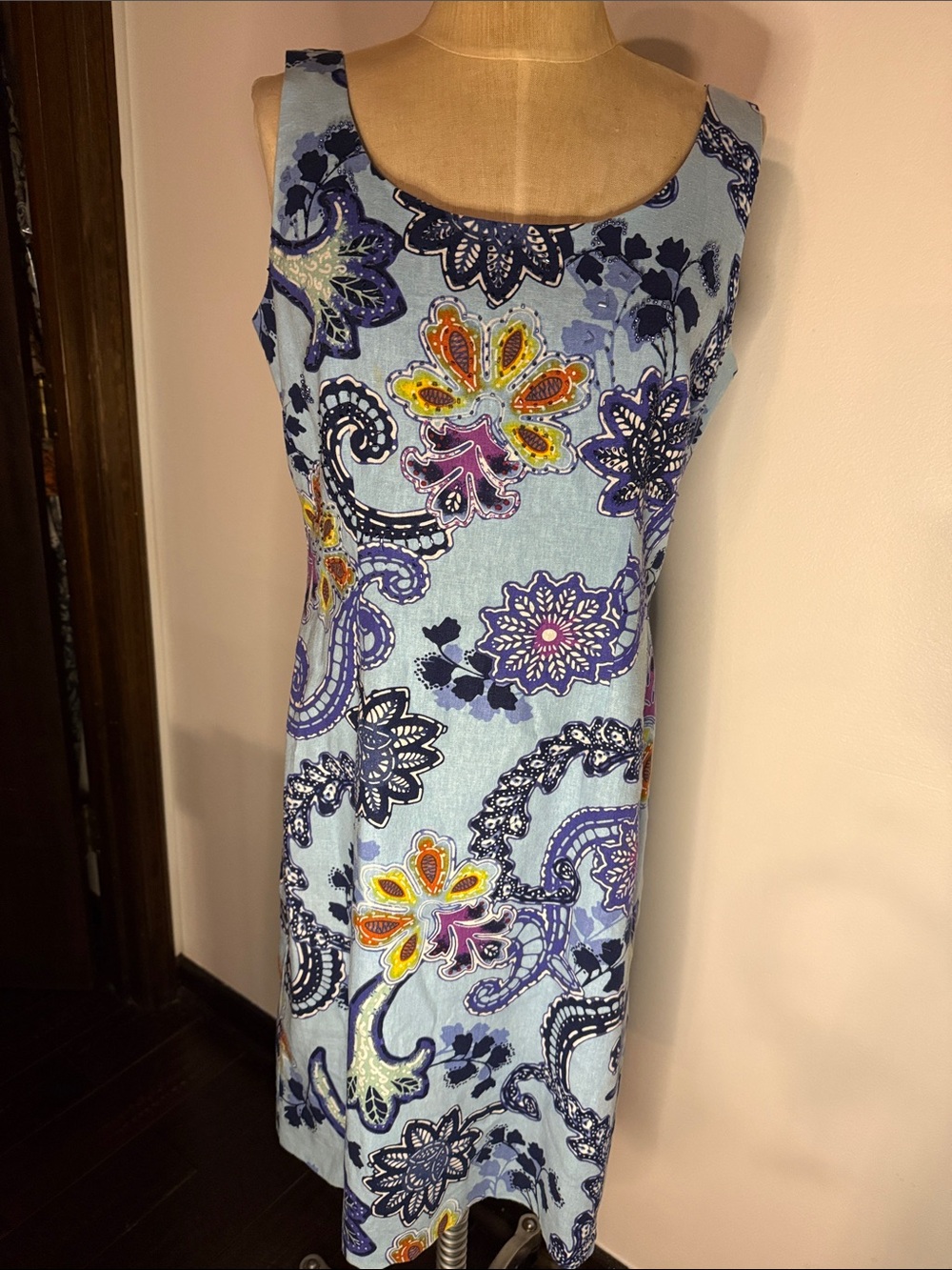 Sleeveless Light Blue Floral Print Shift Dress
